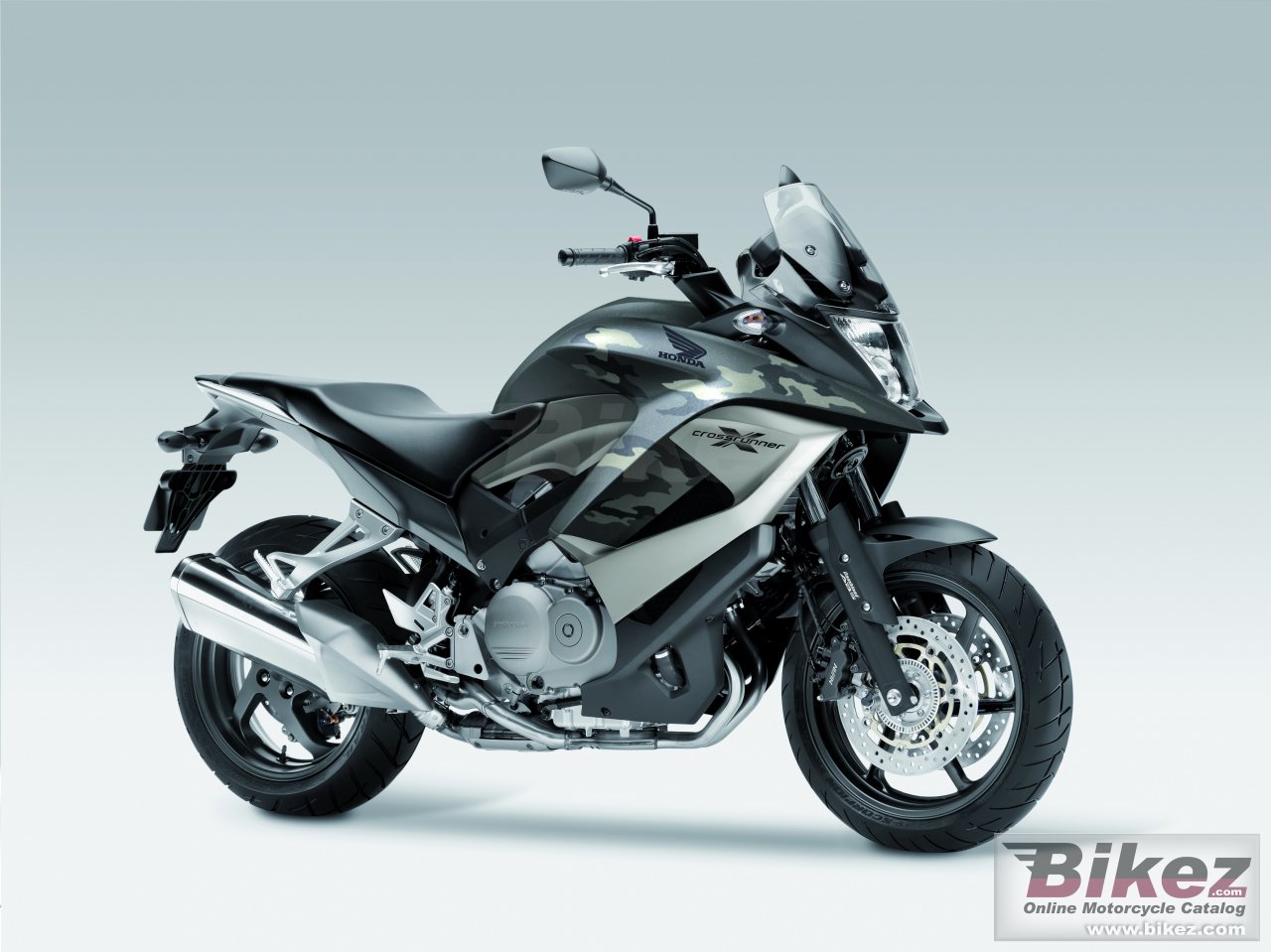 Big Honda crossrunner picture and wallpaper from Bikez.com